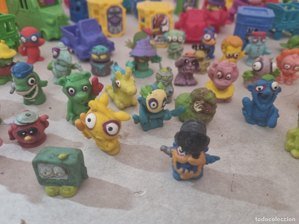 Figuras de goma y PVC: Lote de mu&ntilde;ecos y accesorios zomlings - Foto 4