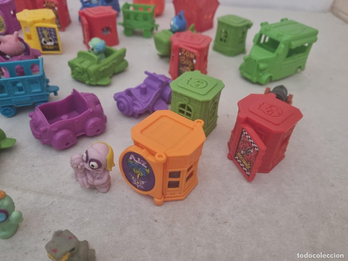 Figuras de goma y PVC: Lote de mu&ntilde;ecos y accesorios zomlings - Foto 8