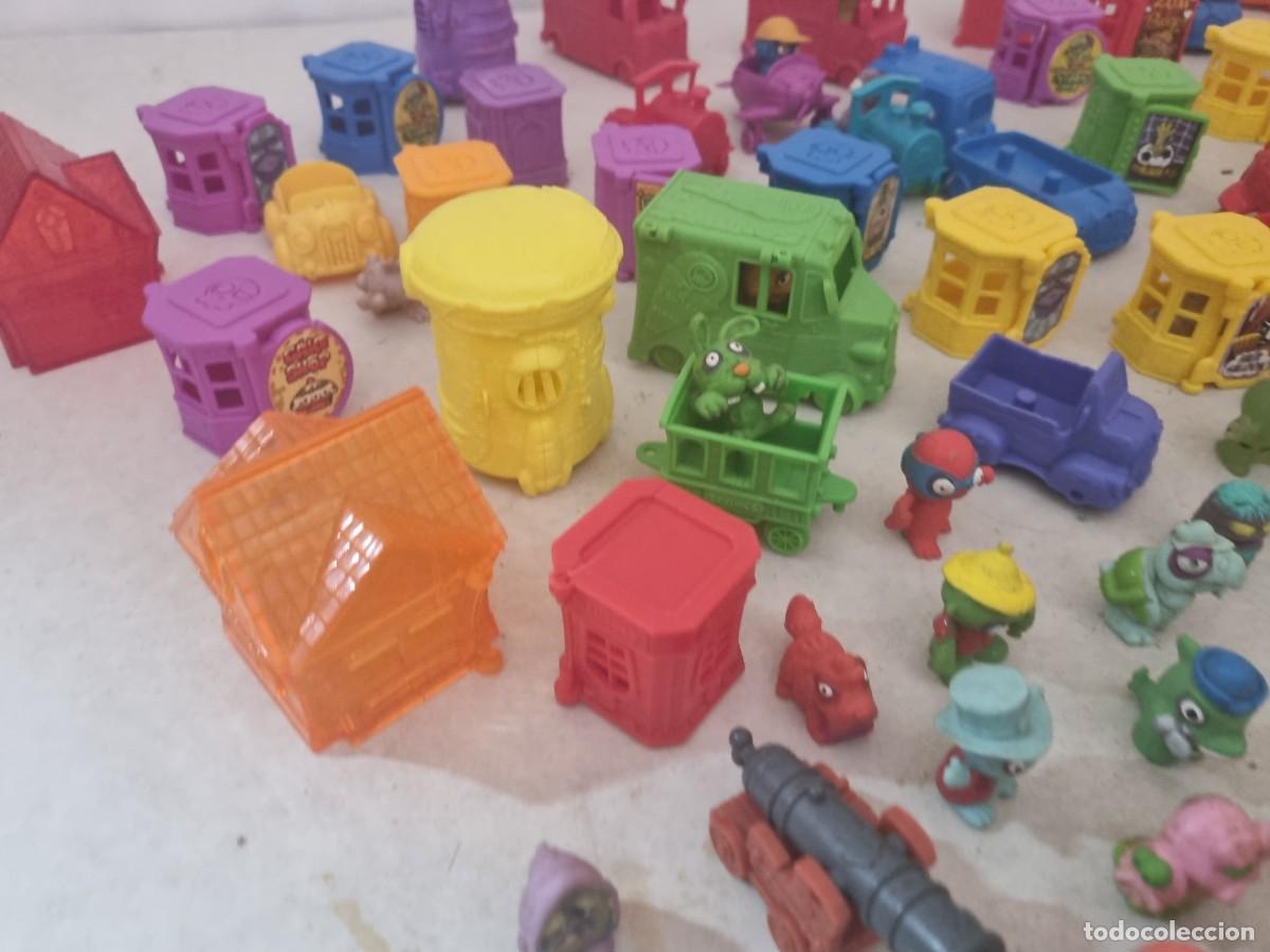 Figuras de goma y PVC: Lote de mu&ntilde;ecos y accesorios zomlings - Foto 15