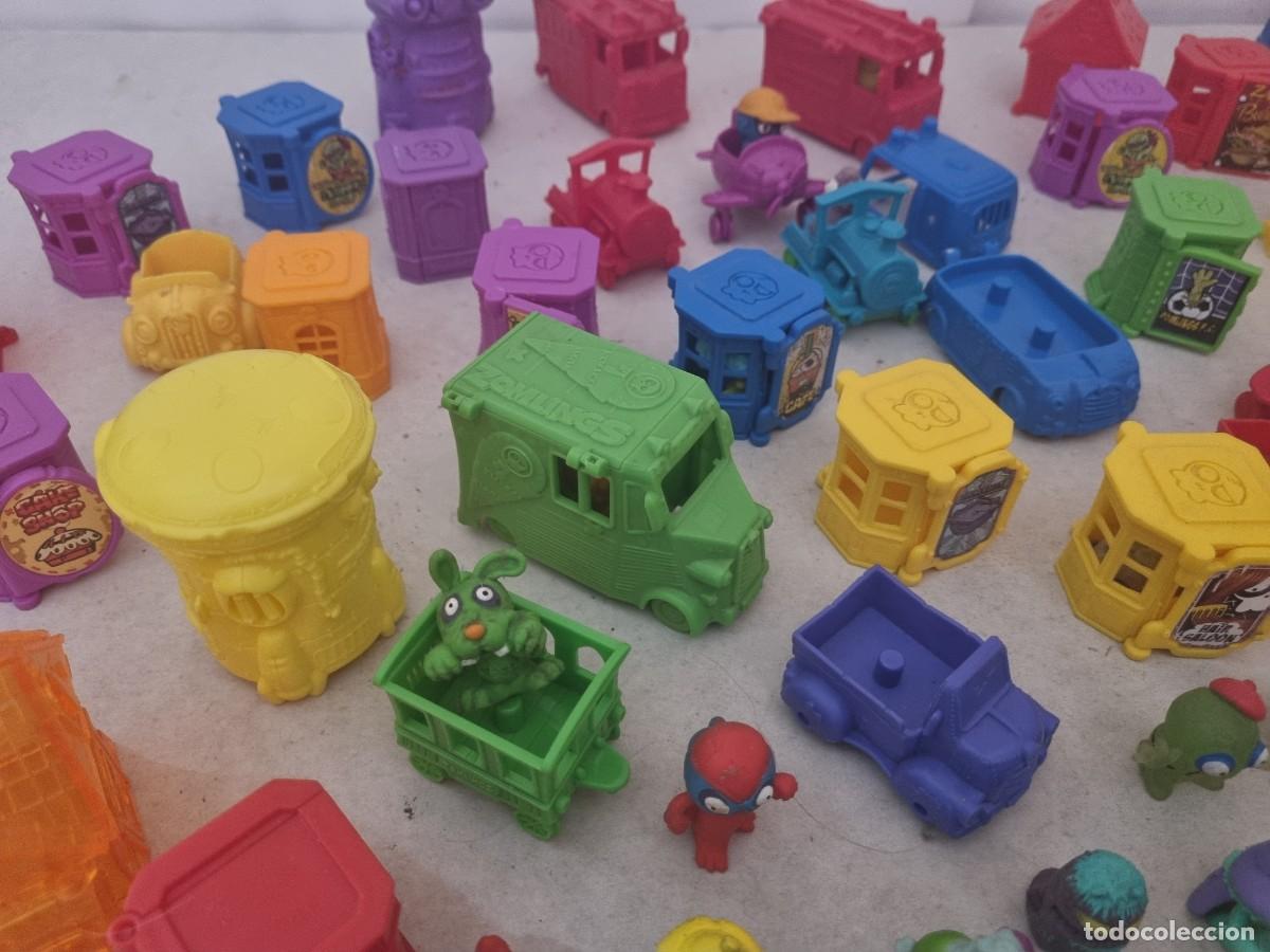 Figuras de goma y PVC: Lote de mu&ntilde;ecos y accesorios zomlings - Foto 17