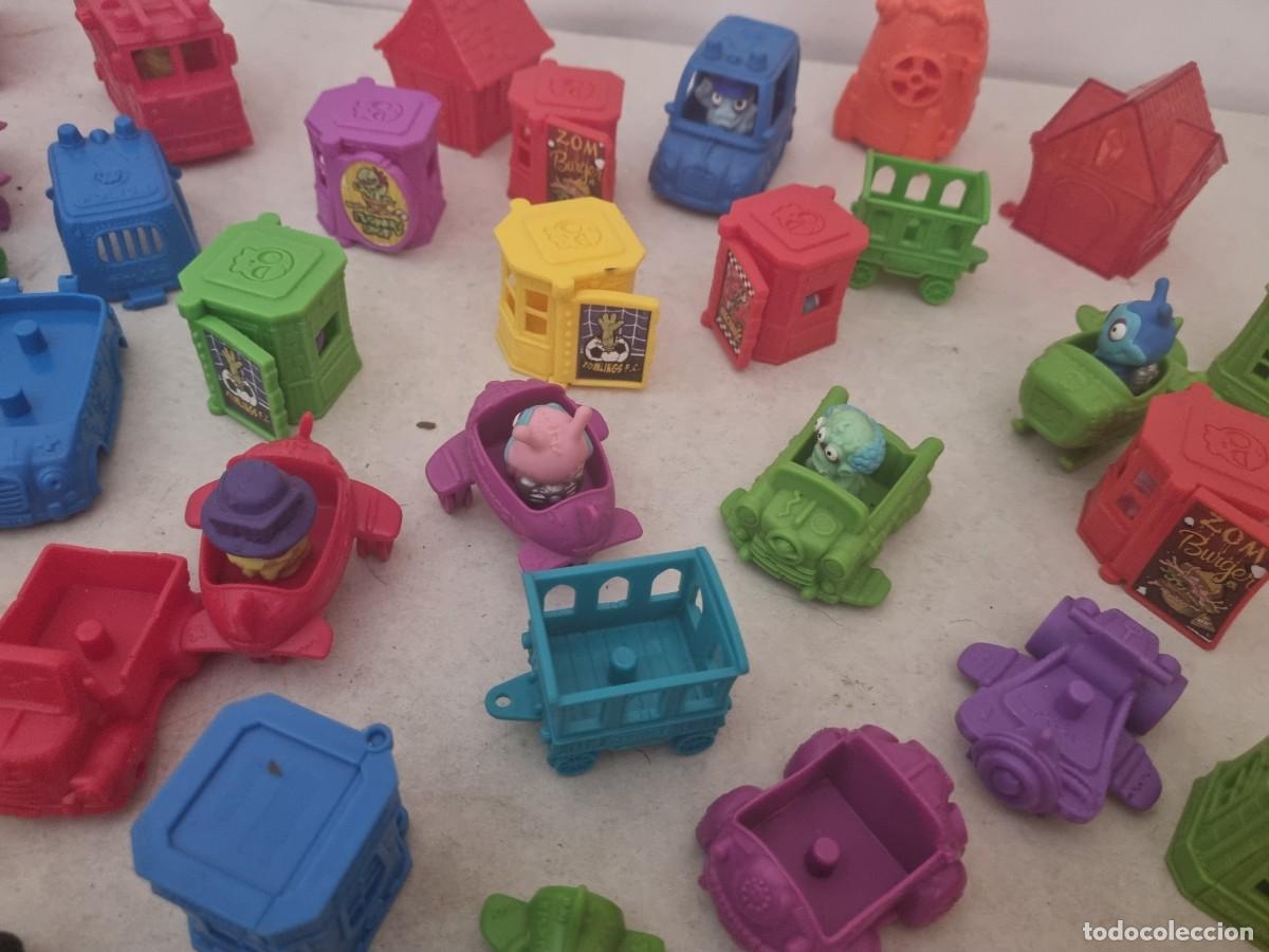 Figuras de goma y PVC: Lote de mu&ntilde;ecos y accesorios zomlings - Foto 20
