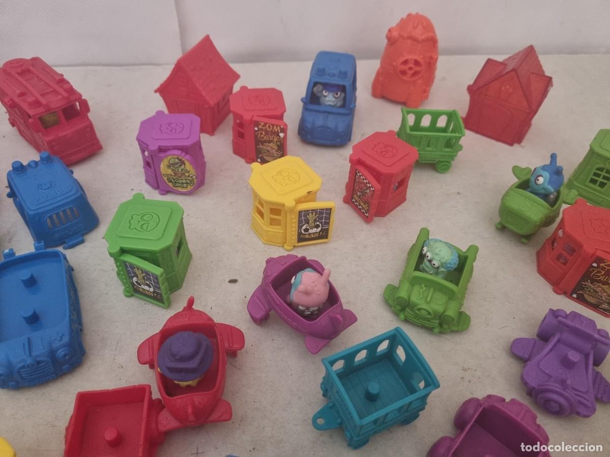 Figuras de goma y PVC: Lote de mu&ntilde;ecos y accesorios zomlings - Foto 25