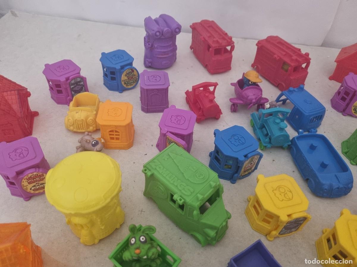 Figuras de goma y PVC: Lote de mu&ntilde;ecos y accesorios zomlings - Foto 28