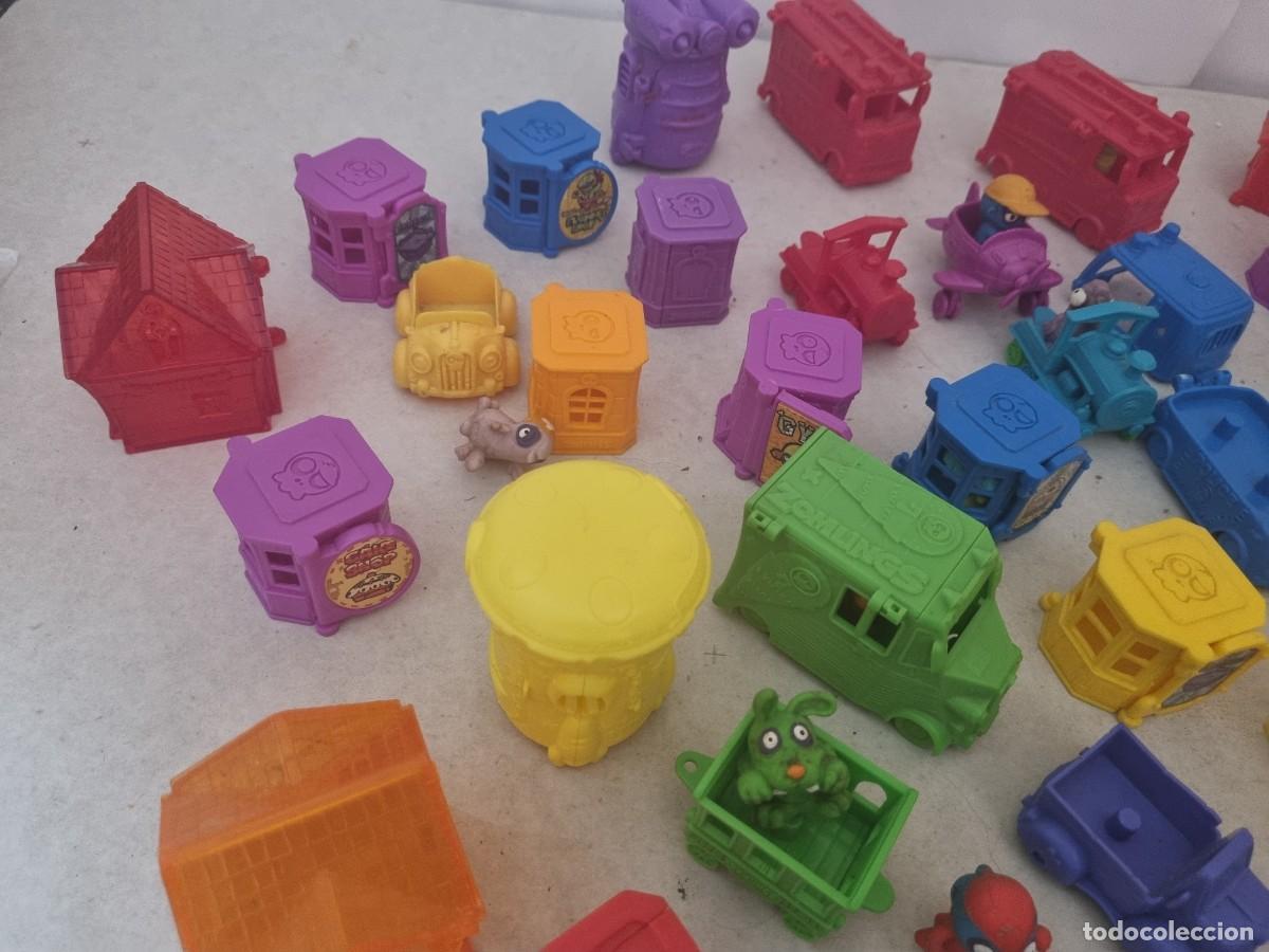 Figuras de goma y PVC: Lote de mu&ntilde;ecos y accesorios zomlings - Foto 29
