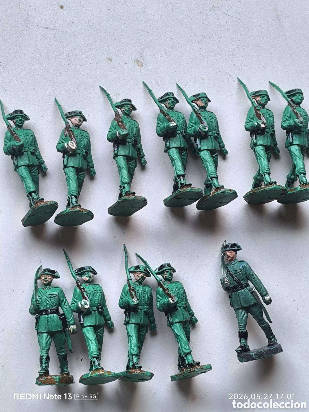Figuras de Goma y PVC: 12 figuras pech guardia civil