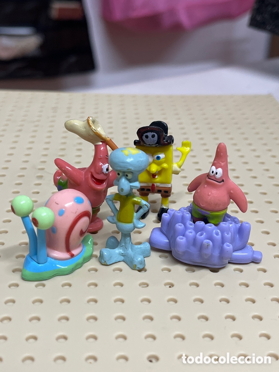 Figuras de goma Kinder: Lote mini figuras Bob Esponja - Foto 1