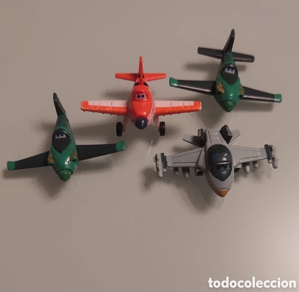 Figuras de Goma Kinder: 4 aviones similar a Kinder cars disney