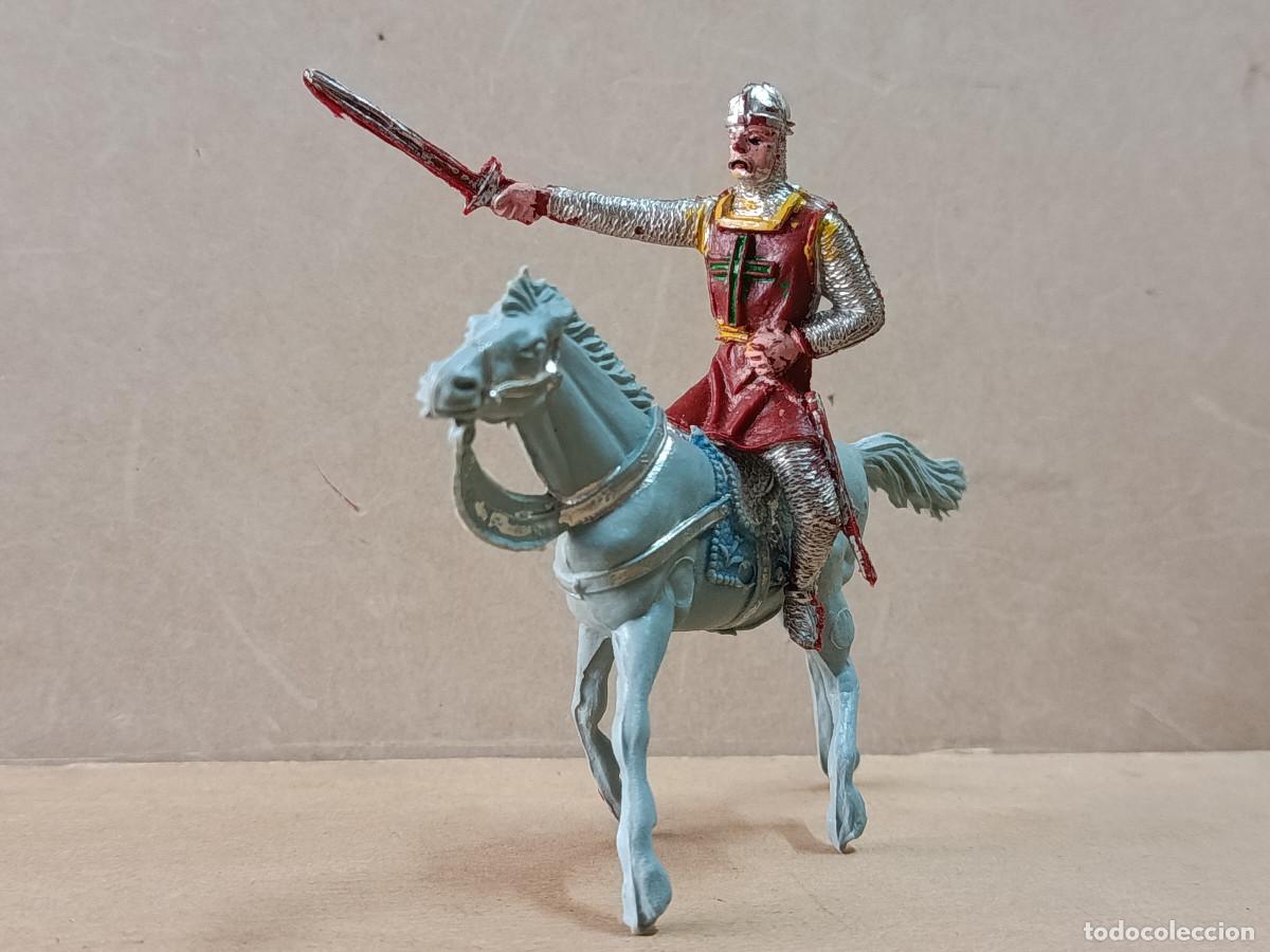 Figure di Gomma e PVC: FIGURA DE PL&Aacute;STICO CABALLERO MEDIEVAL A CABALLO COMANSI