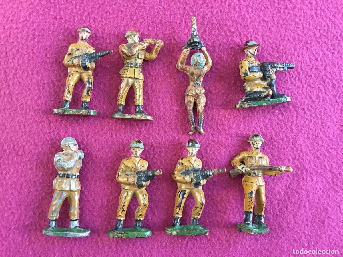Figuras de Goma y PVC: 8 Soldados INGLESES - BRITANICOS en combate de Pech