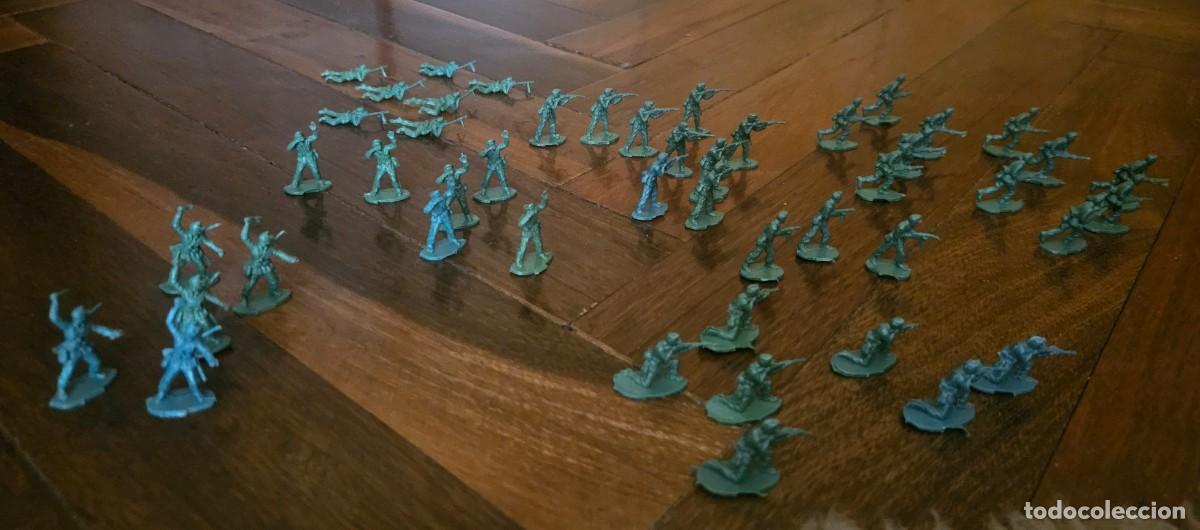 Figuras de Goma y PVC: Lote 48 soldaditos alemanes tipo Airfix Montaplex Africa Korps Alemania verde - Hong Kong tropas