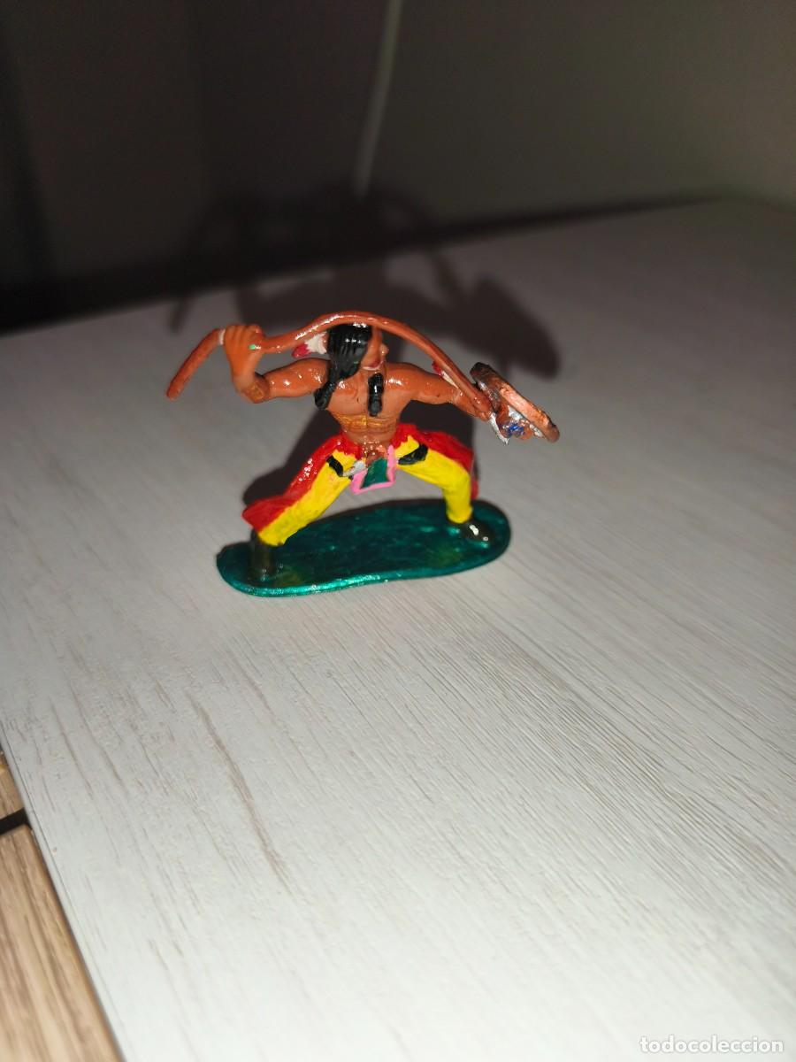 Figuras de Goma y PVC: mu&ntilde;ecos indios y vaqueros