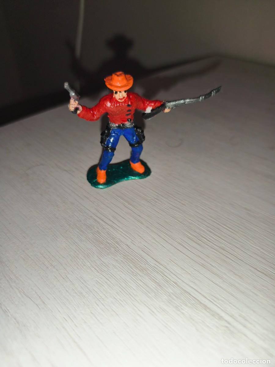 Figuras de Goma y PVC: mu&ntilde;ecos indios y vaqueros