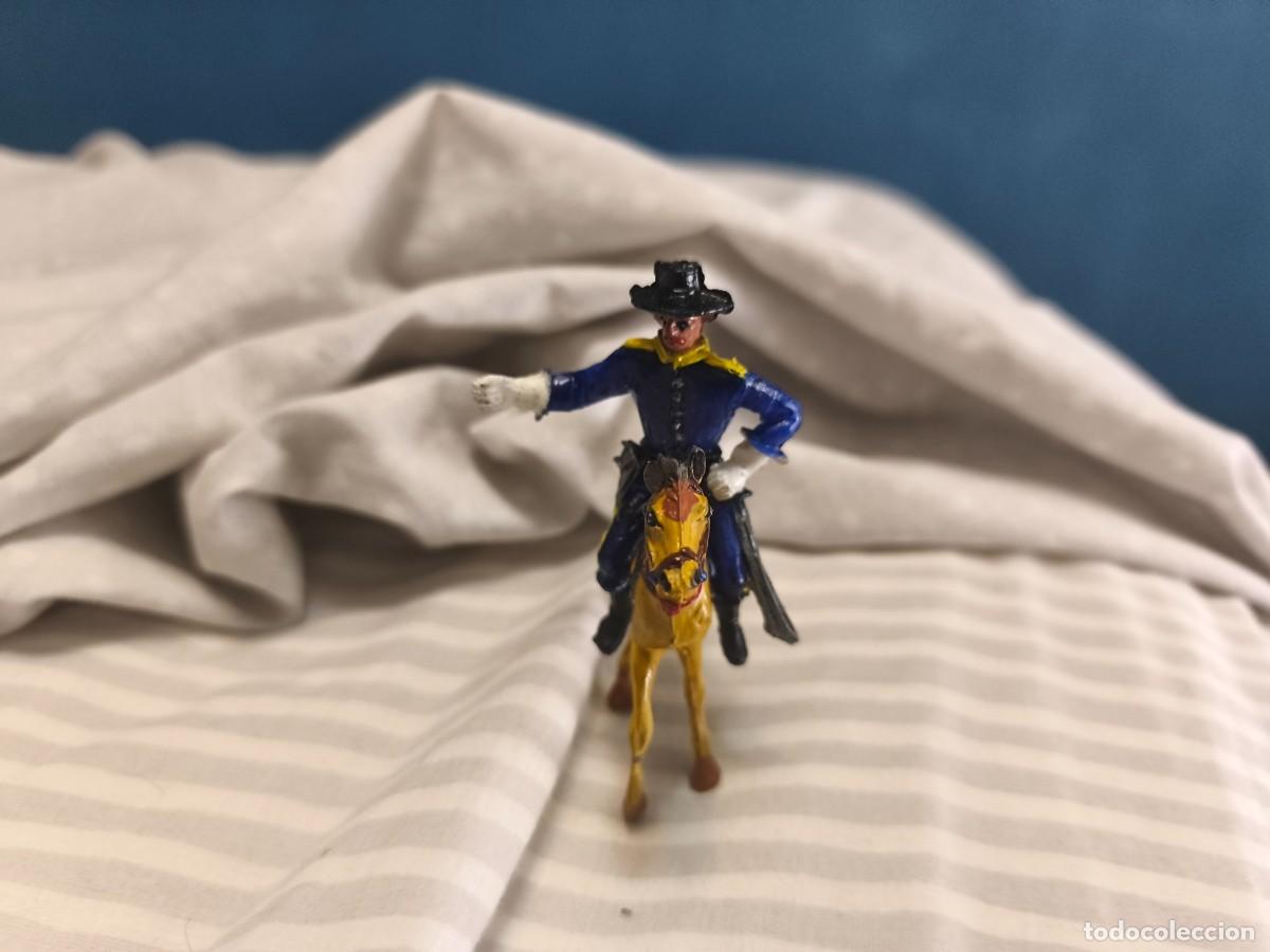 Figuras de Goma y PVC: mu&ntilde;ecos indios y vaqueros