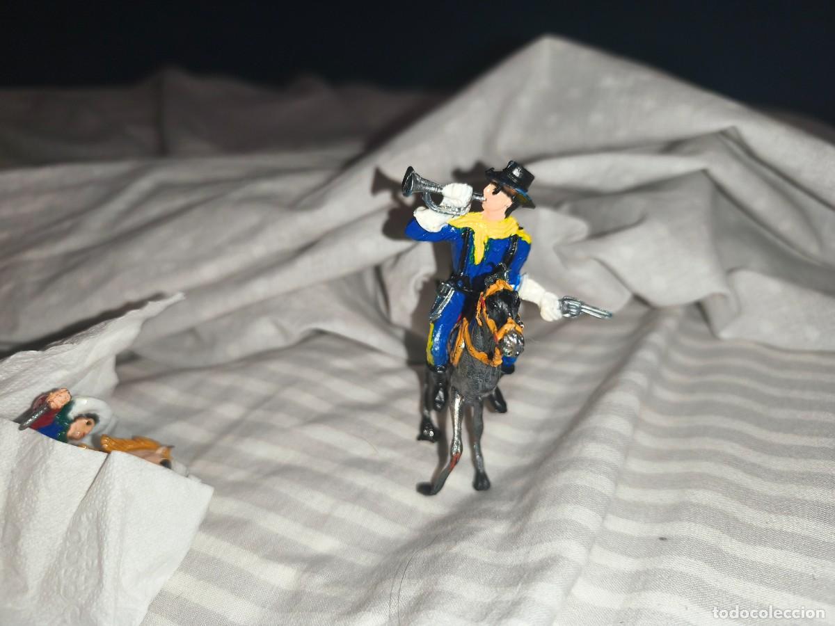 Figuras de Goma y PVC: mu&ntilde;ecos indios y vaqueros