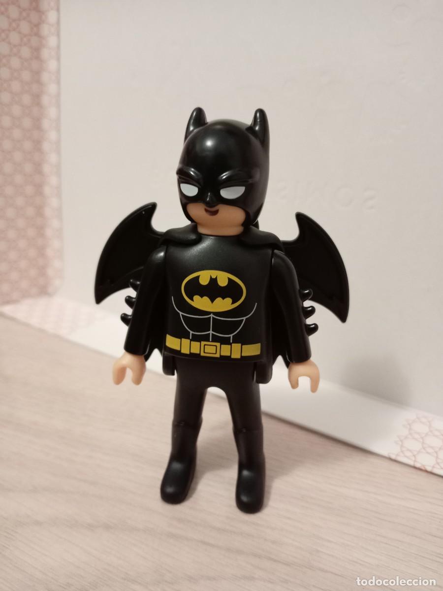 Figuras de Goma Kinder: KINDER Sorpresa Maxi_ figura Playmobil DC_Batmann