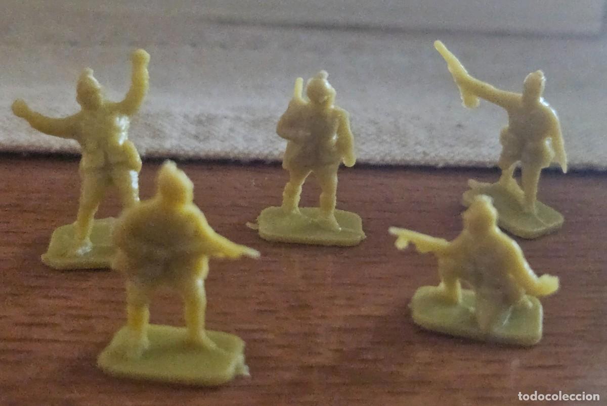 Figuras de Goma y PVC: 5 soldados japoneses montaplex airfix color amarillo a&ntilde;os 70 monta-plex soldaditos