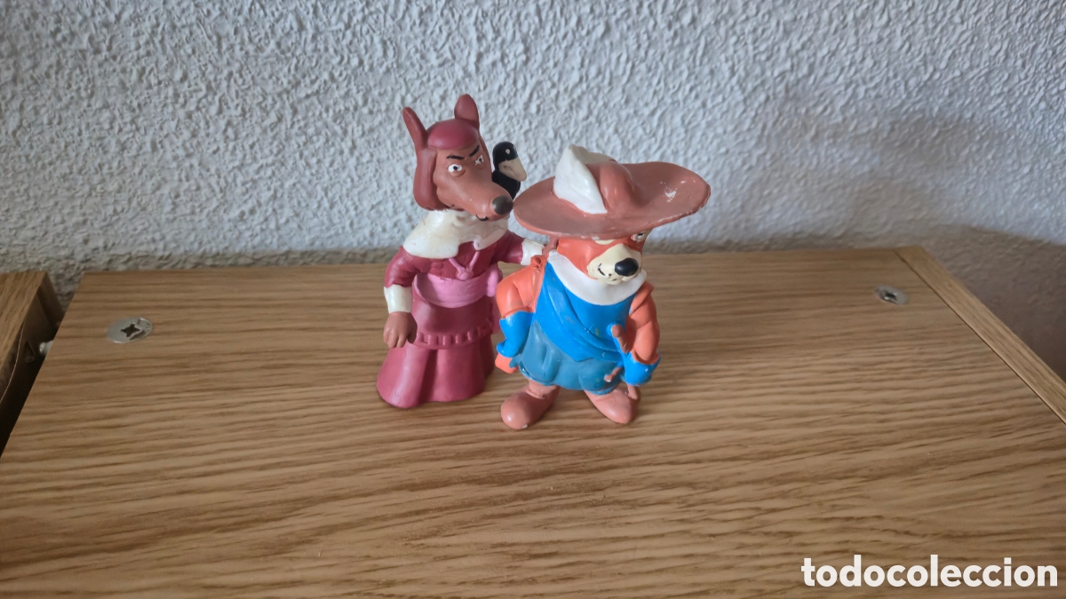 Rubber and PVC Figures: Dos figuras Richelieu y soldado de la serie D'Artacan, de Los 3 Mosqueperros. A&ntilde;os 80. Pvc