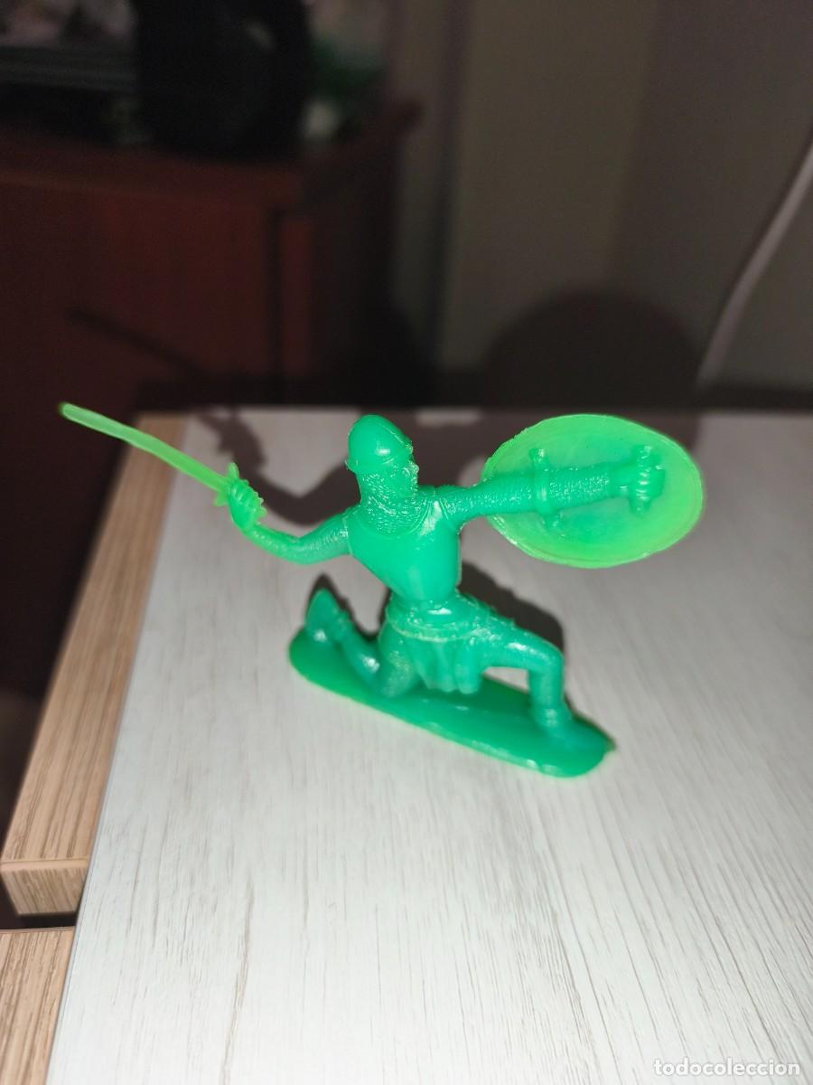 Figuras de Goma y PVC: mu&ntilde;eco soldado medieval