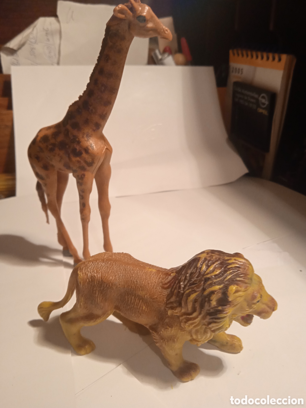Figuras de Goma y PVC: JIRAFA Y LEON DE GOMA