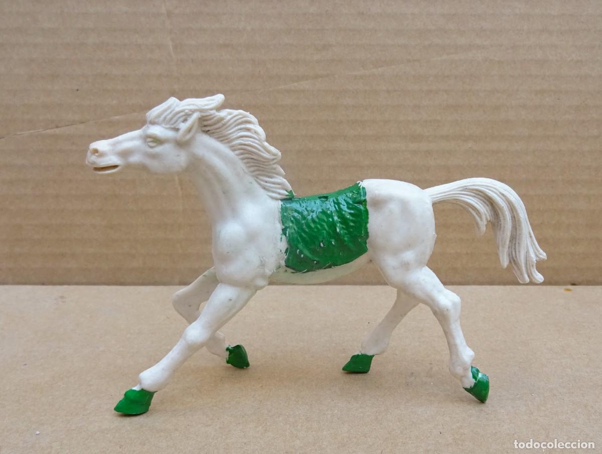 Gummi- und PVC-Figuren: LAFREDO CABALLO PARA INDIO