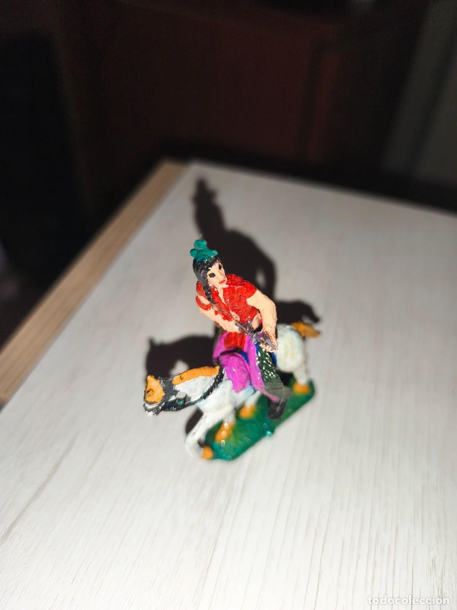 Figuras de Borracha e PVC: mu&ntilde;ecos indios y vaqueros