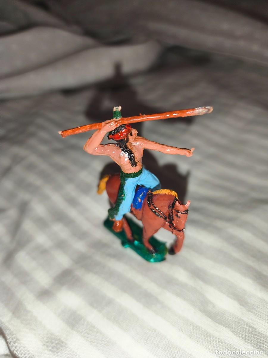 Figuras de Goma y PVC: mu&ntilde;ecos indios y vaqueros