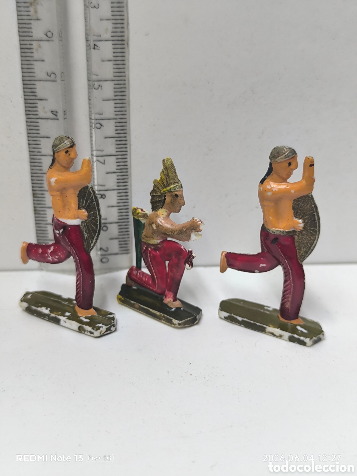 Figuras de Goma y PVC: Indios semiplanos PVC a&ntilde;os 70