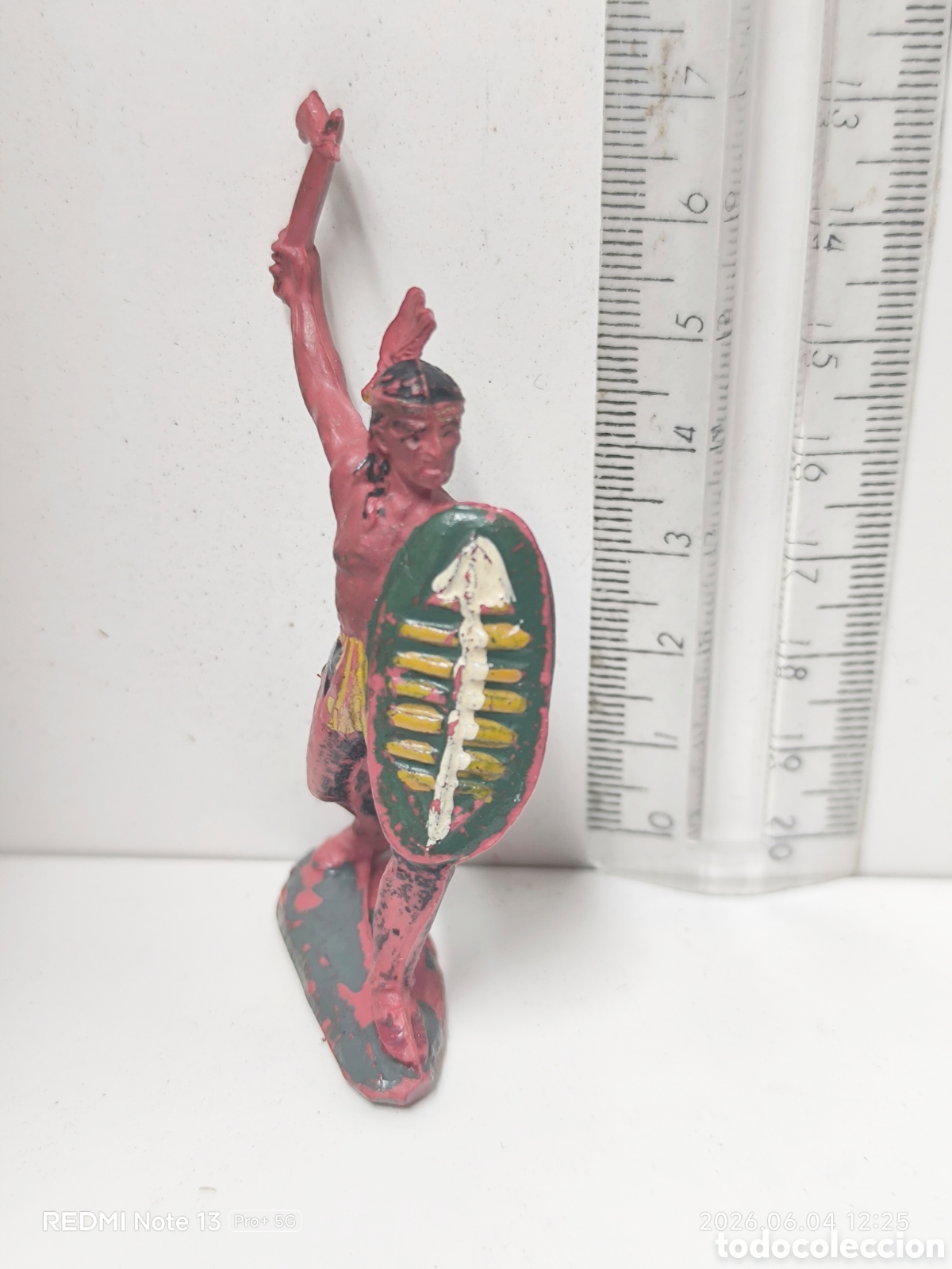 Figuras de Goma y PVC: Indio pech figura goma a&ntilde;os 60