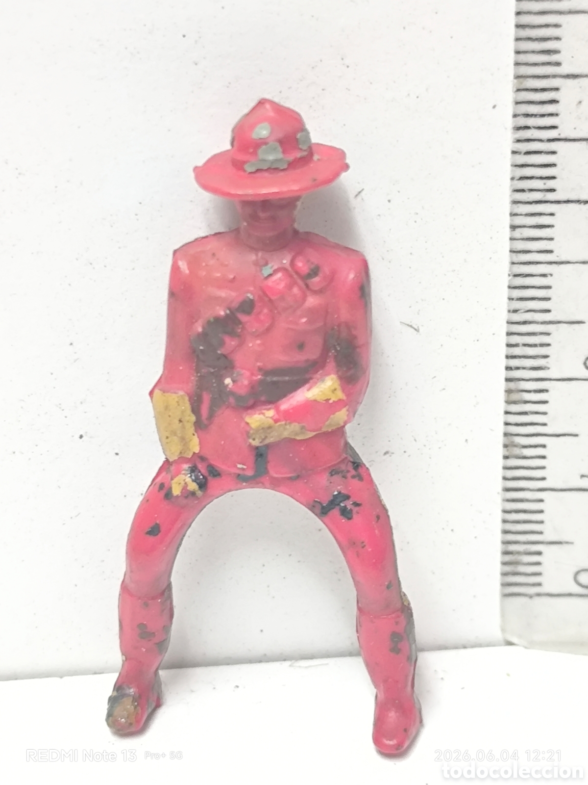Figuras de Goma y PVC: Polic&iacute;a Canad&aacute; figura goma pech?