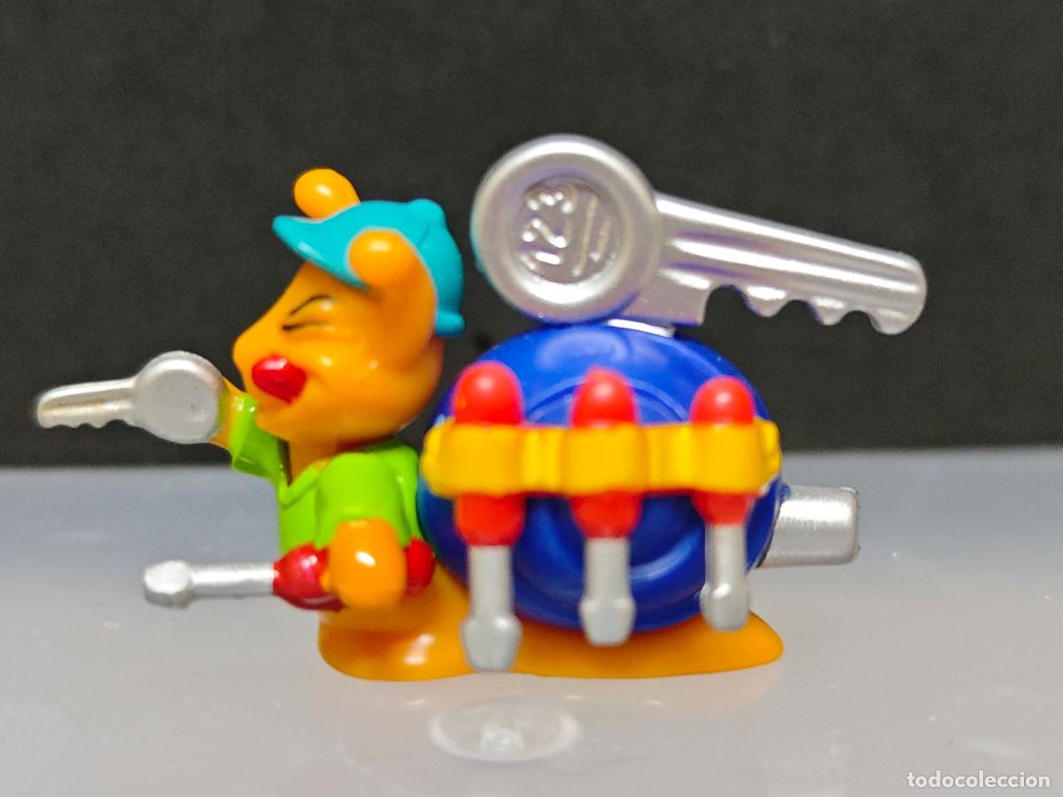 Figuras de Goma Kinder: FIGURA KINDER FERRERO CARACOL OFICIOS
