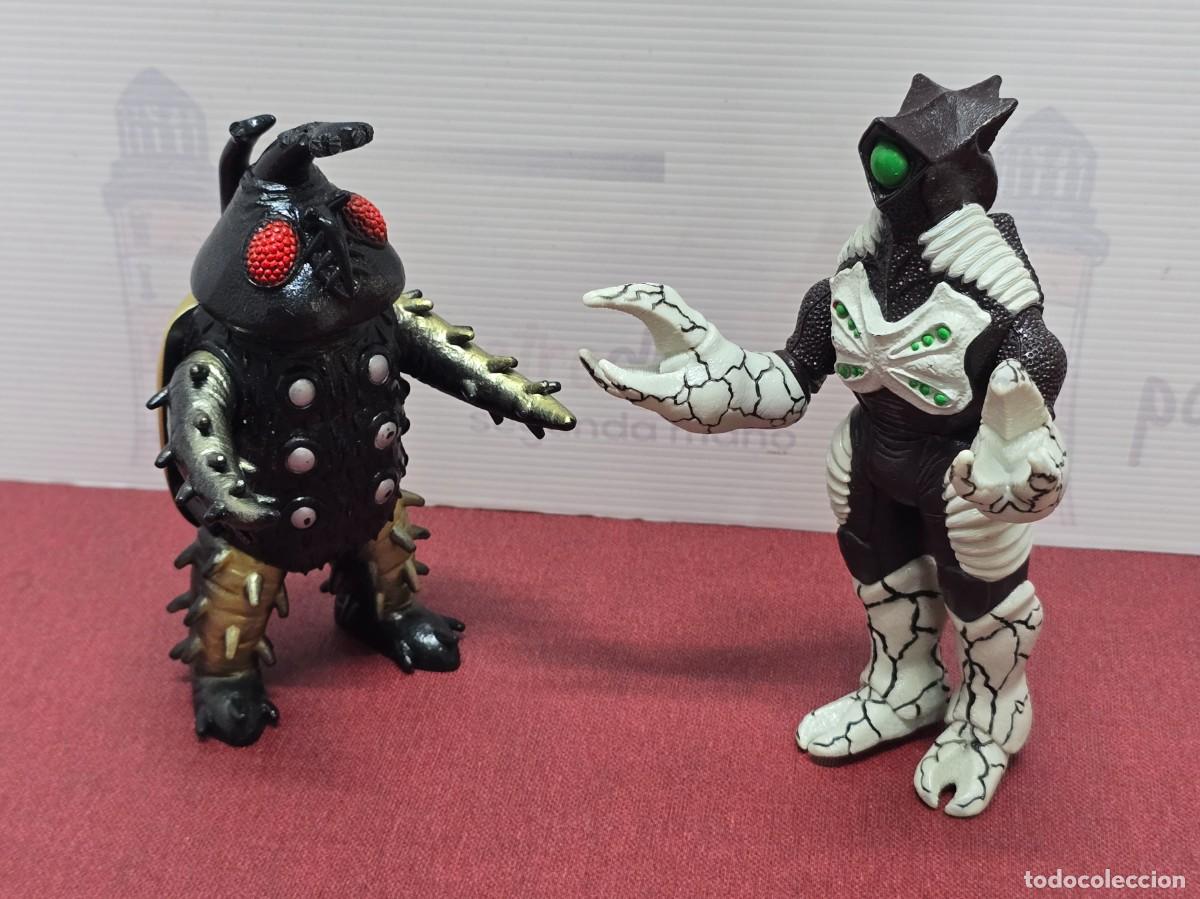 Figuras de Goma y PVC: Lote 2 figuras Bandai Ultraman Monster Series Kaiju - Satan Beetle 1989 / Alien Zamu 1995