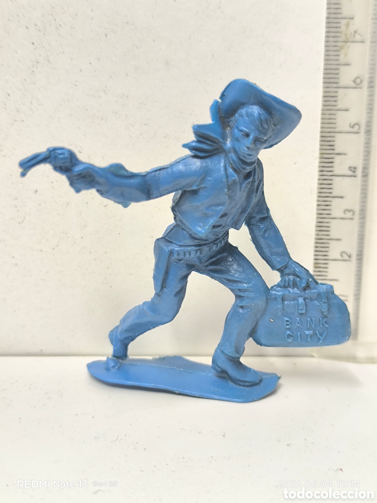 Figuras de Goma y PVC: Vaquero ladr&oacute;n de bancos comansi