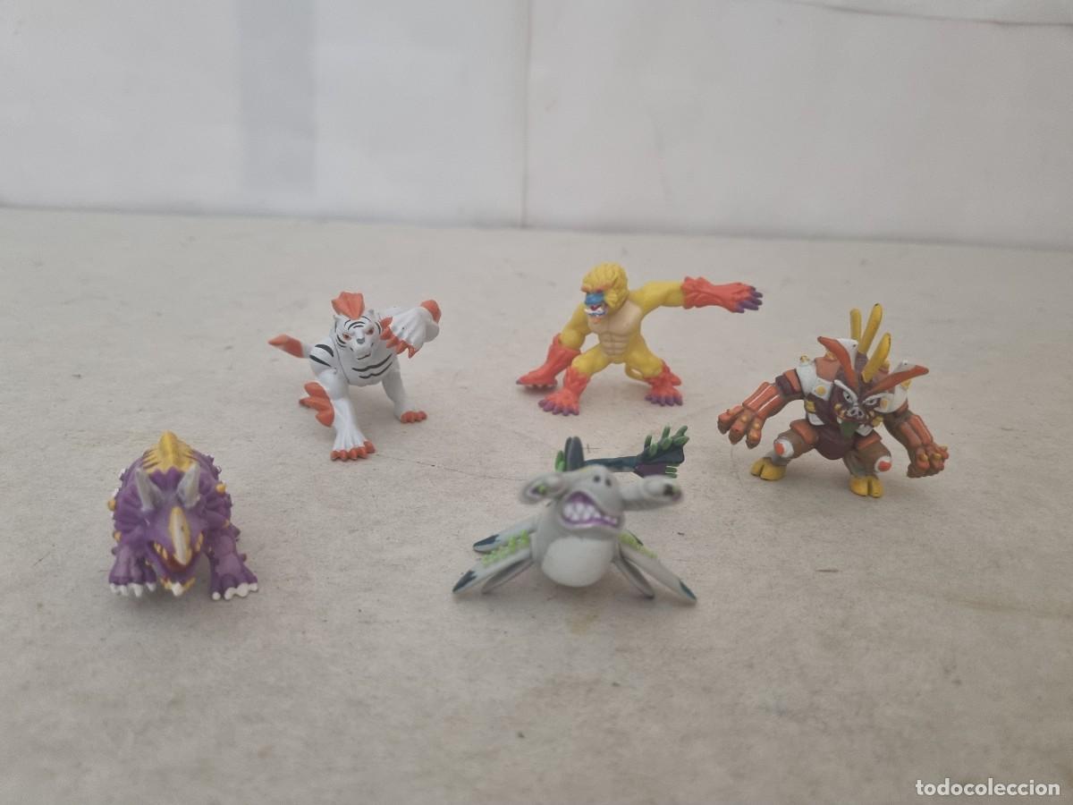 Figuras de Goma y PVC: Lote de 5 mu&ntilde;ecos invizimals