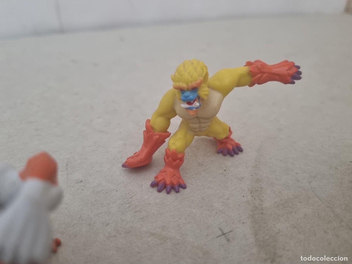 Figuras de goma y PVC: Lote de 5 mu&ntilde;ecos invizimals - Foto 7