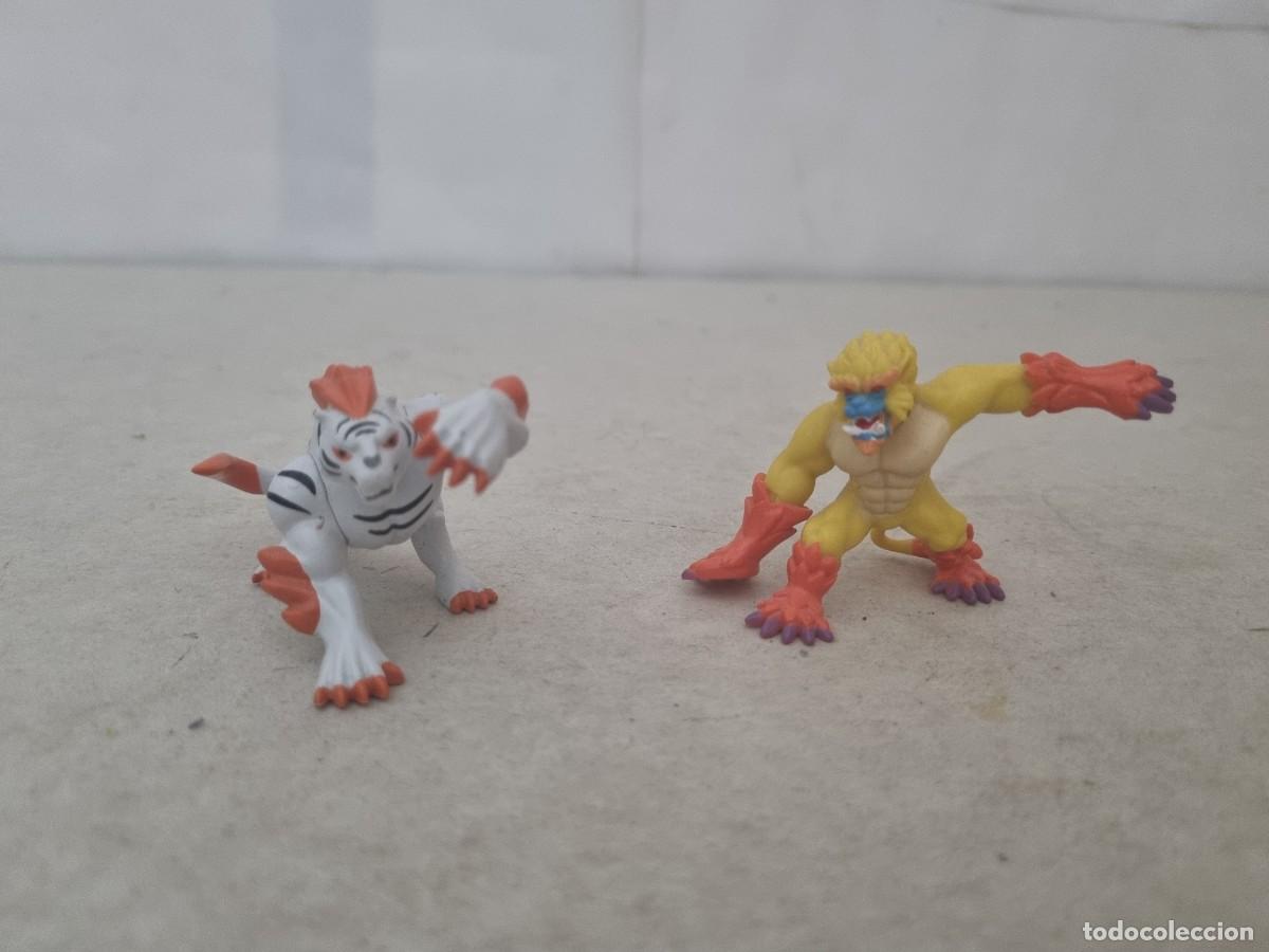 Figuras de goma y PVC: Lote de 5 mu&ntilde;ecos invizimals - Foto 13