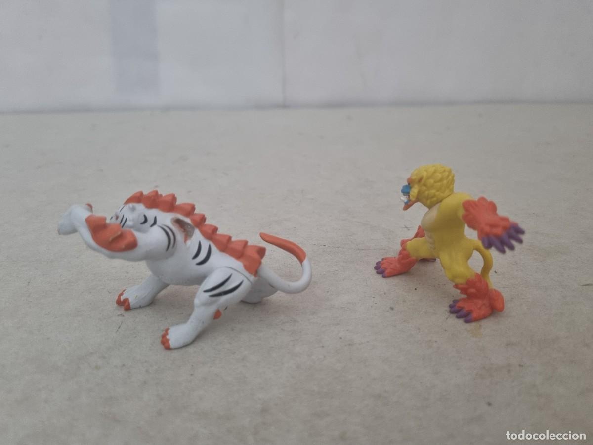 Figuras de goma y PVC: Lote de 5 mu&ntilde;ecos invizimals - Foto 16