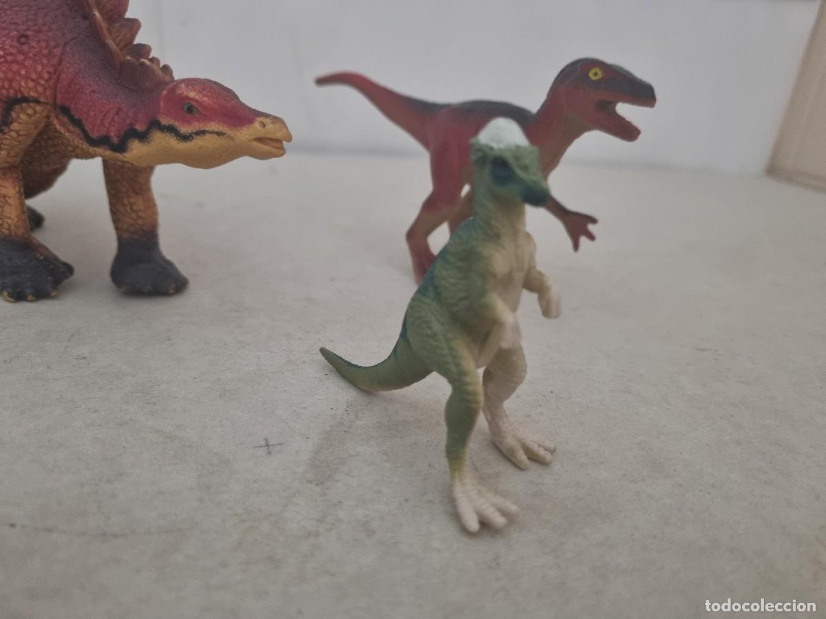 Figuras de goma y PVC: Lote de 5 dinosaurios de goma - Foto 4