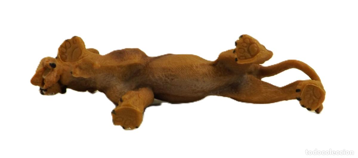 Figuras de goma y PVC: Original Papo Leona con cachorro - Foto 4