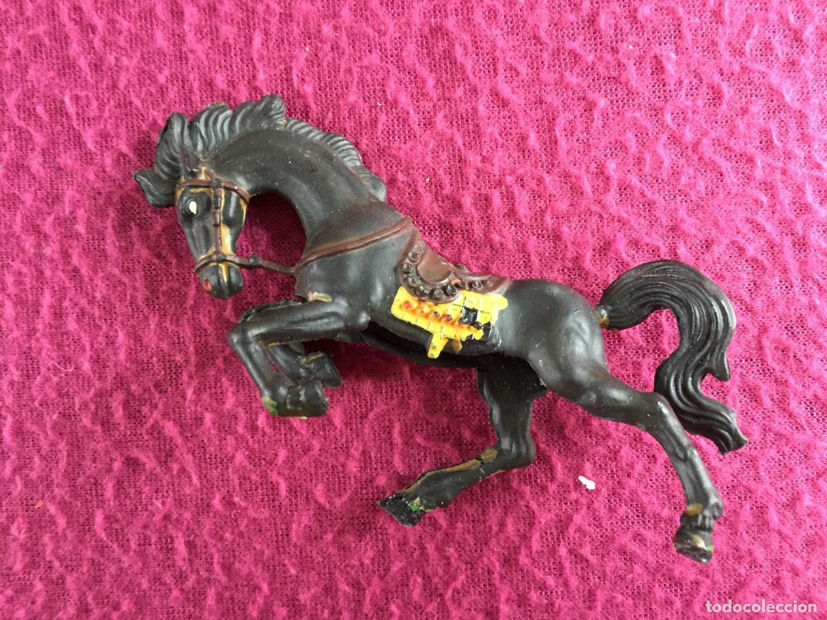 Figuras de Goma y PVC: ANTIGUO CABALLO DE PLASTICO DEL OESTE