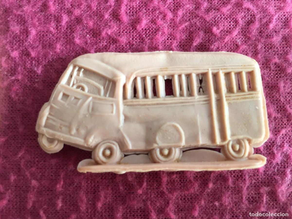 Figuras de Goma y PVC: Antigua furgoneta de plastico a&ntilde;os 60 tipo montaplex - pipero - kiosko
