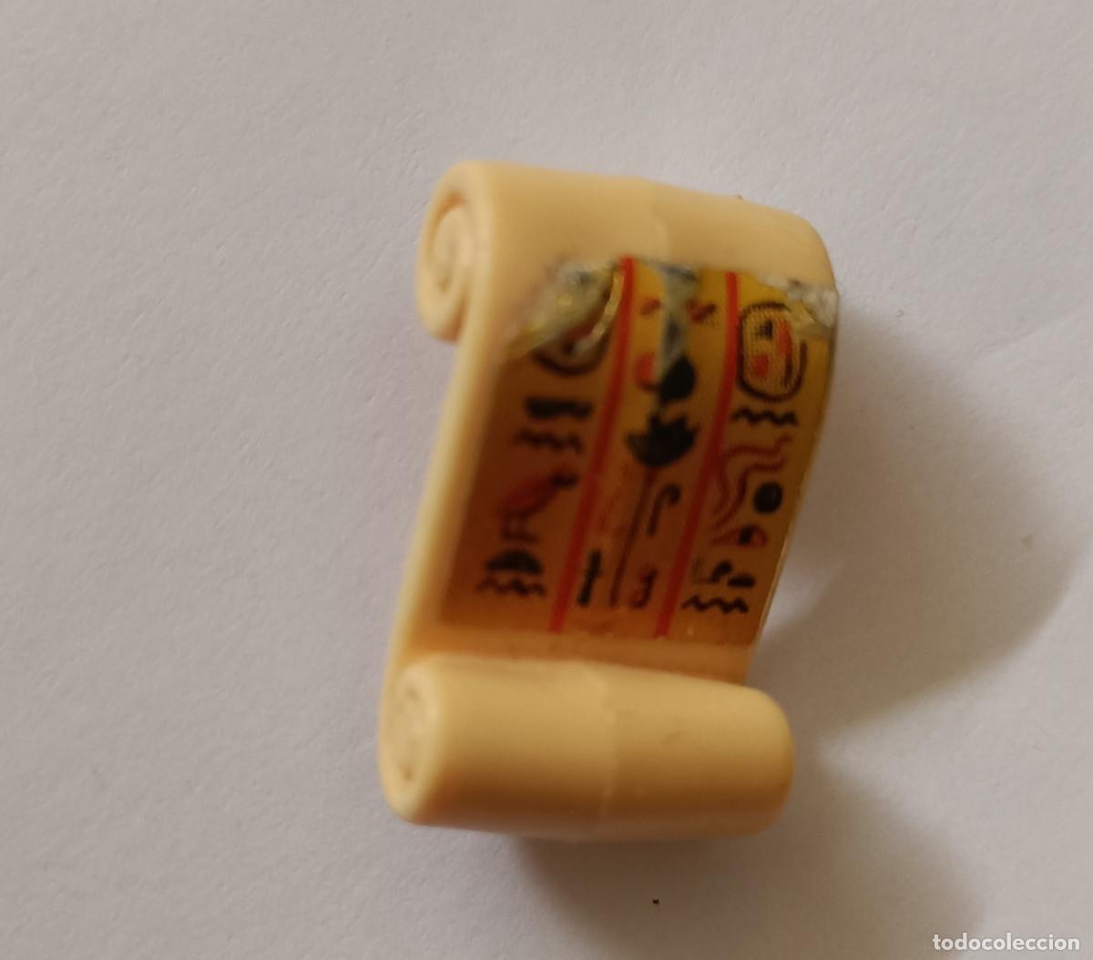 Figuras de Goma Kinder: kinder pieza accesorio egipto a&ntilde;os 90 papiro pergamino tambien para belen alborox