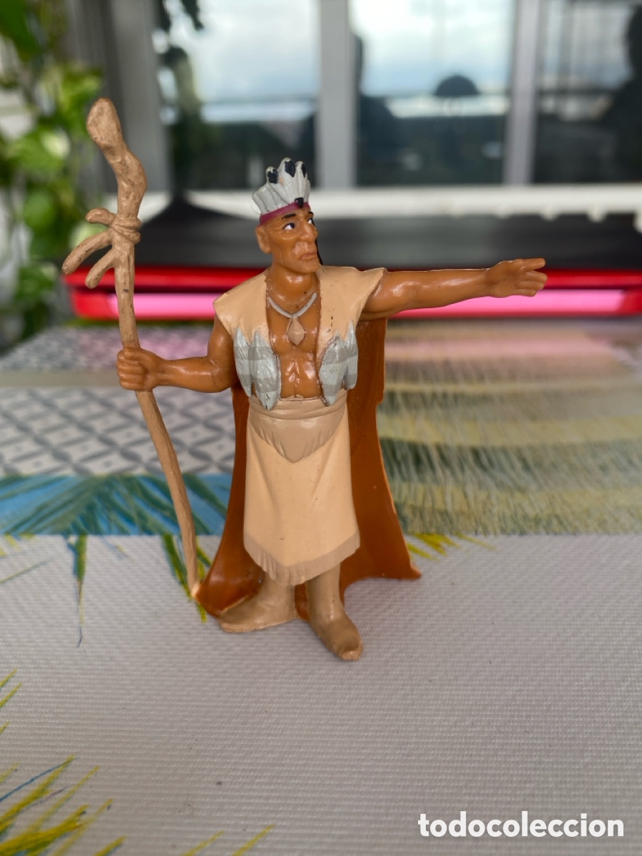 Figuras de Goma y PVC: Figura pvc Jefe Powhatan Pocahontas disney