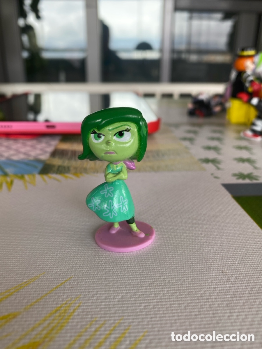 Figuras de Goma y PVC: Figura pvc Al rev&eacute;s Disney