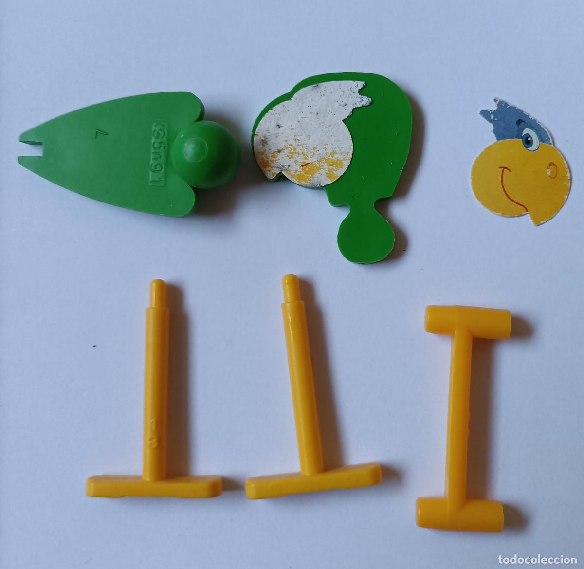 Figuras de Goma Kinder: pajaro papagayo equilibrista kinder antiguo montable secundario desmontable ave loro ave exotica