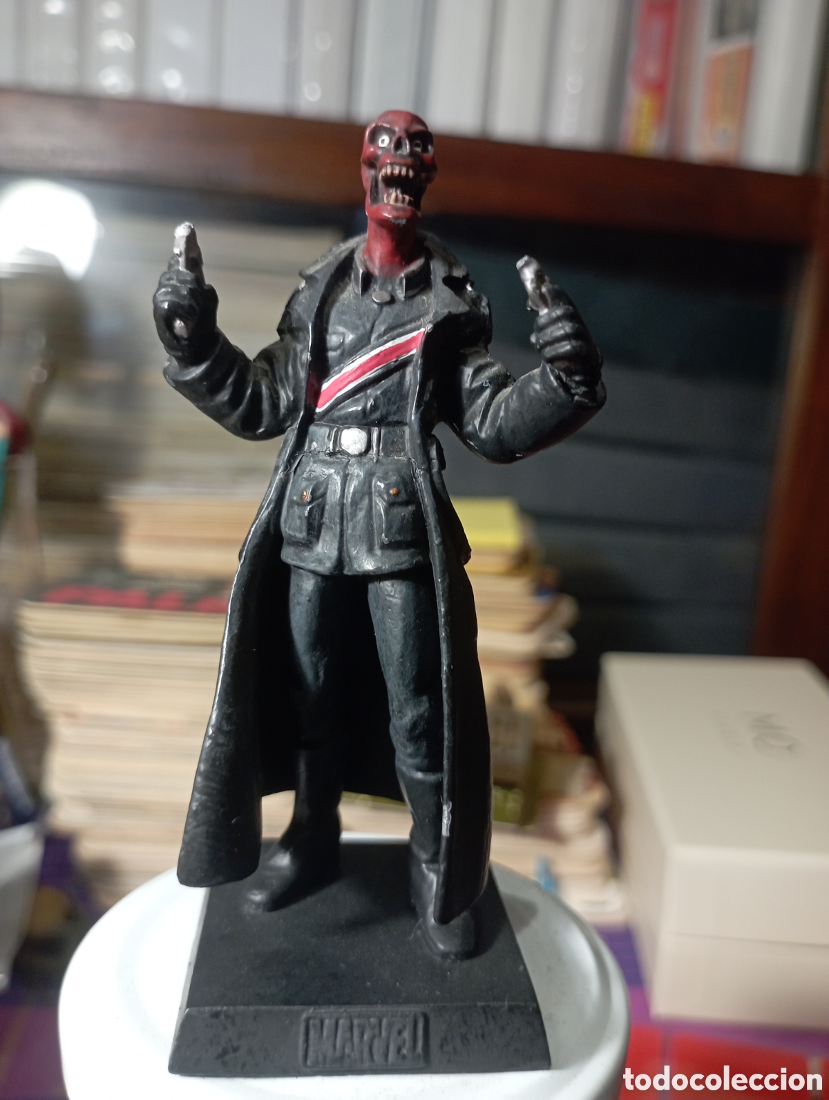 Figuras de Goma y PVC: Figura de plomo Marvel. Craneo Rojo. Sobre 10 cm