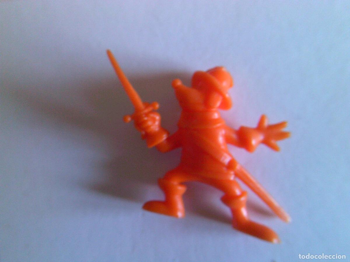 Rubber and PVC Figures: Dartacan y los tres Mosqueperros Phoskitos a&ntilde;os 80 Dunkinsoldado con espada