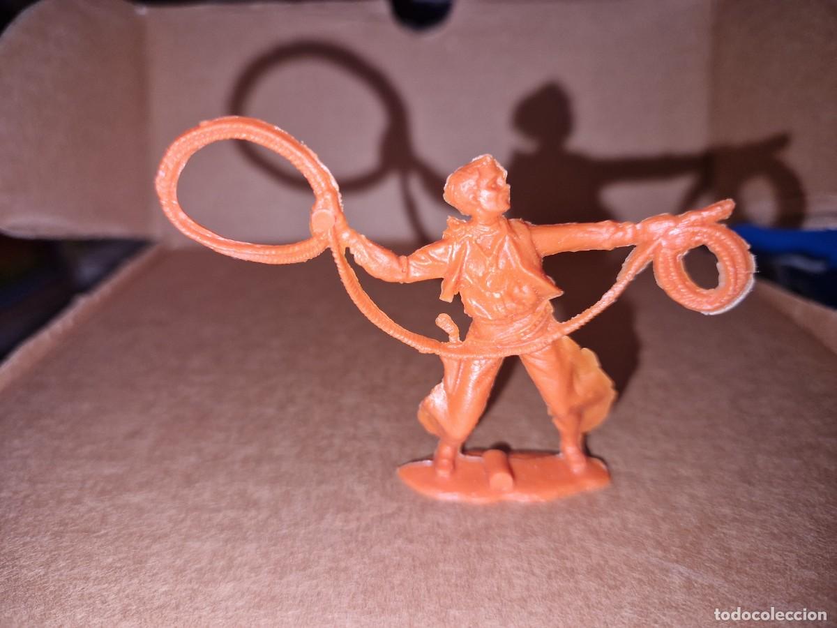 Figuras de Goma y PVC: VAQEURO FIGURA OESTE / FIGURA NUEVA