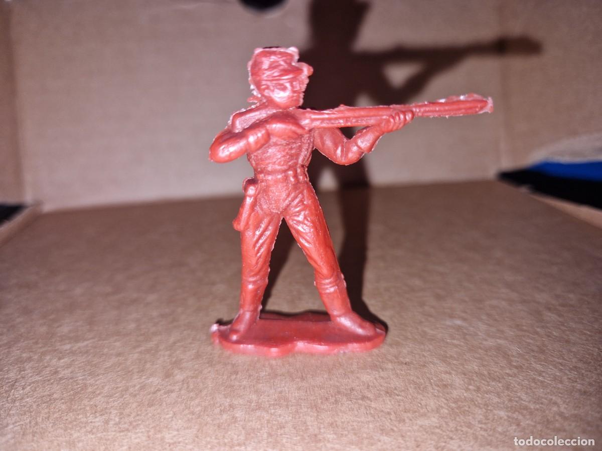 Figuras de Goma y PVC: SOLDADO DISPARANDO, FIGURA DEL OESTE, / FIGURA NUEVA