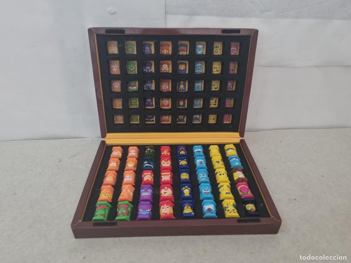 Figuras de Goma y PVC: Abatons totally t&oacute;tems