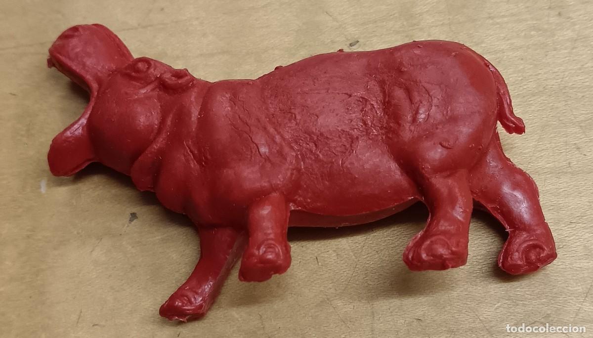 Figuras de Goma y PVC: FIGURA HIPOP&Oacute;TAMO ROJO ANIMALES SALVAJES DETERGENTES PERS&Aacute;N
